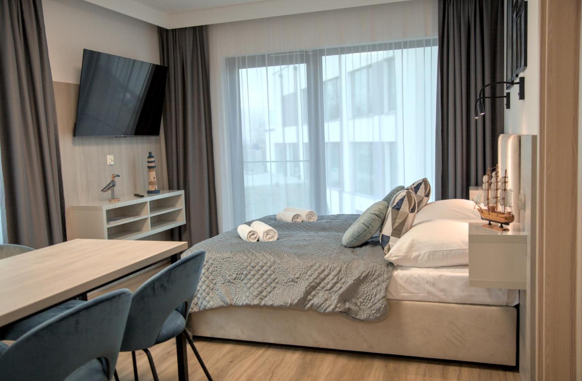 Hotel I Apartamenty Gorzelanny Dzwirzyno Ngoại thất bức ảnh